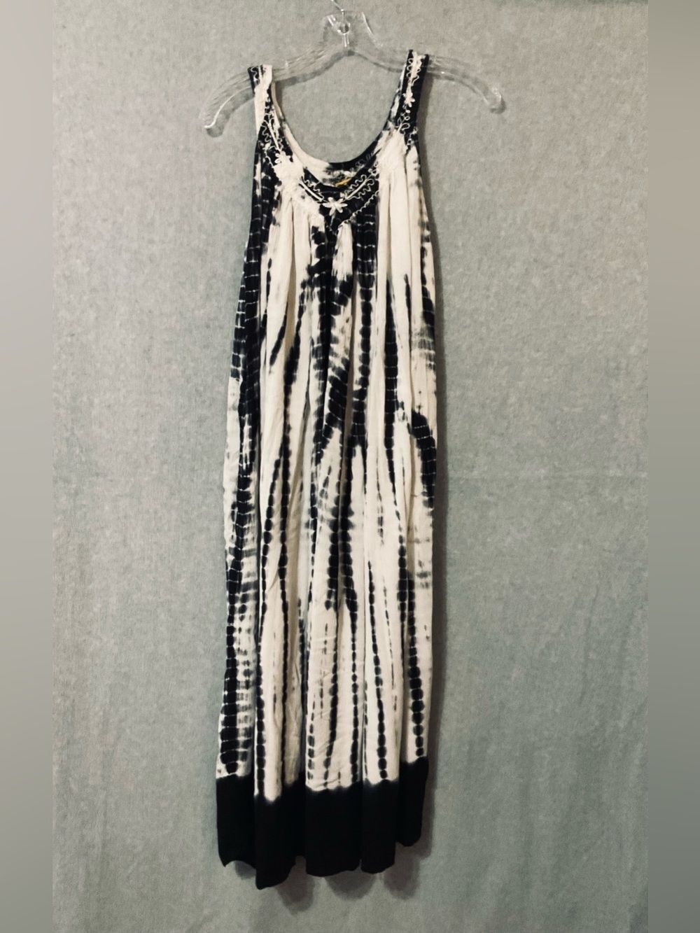 Ingear Black and White Tie-Dye Maxi Dress with Braided Neckline Sz OS